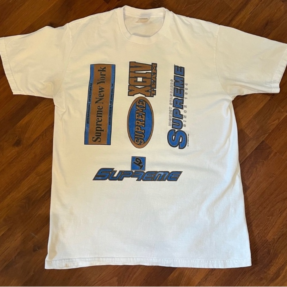 Supreme shirt size M